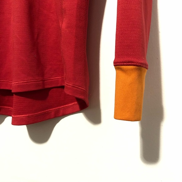 Small MEC Mountain Equipment Co-op quarter zip long sleeve layering shirt - Picture 4 of 5